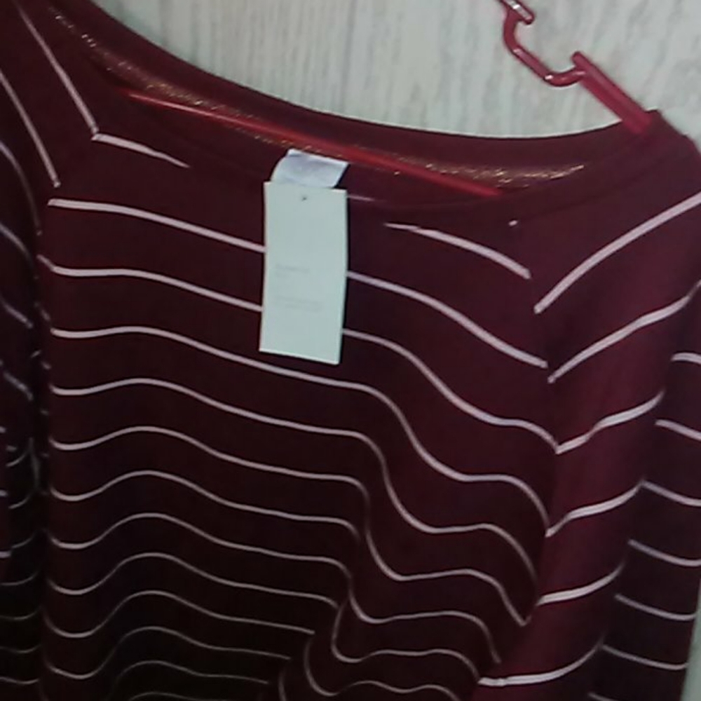 Long sleeved light sweatshirt size XL